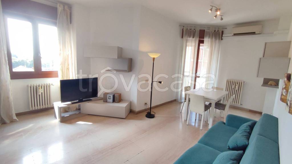 appartamento in affitto a Sesto San Giovanni in zona Rondò/Torretta