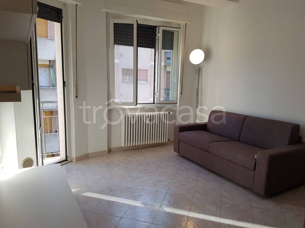 appartamento in affitto a Sesto San Giovanni in zona Rondinella