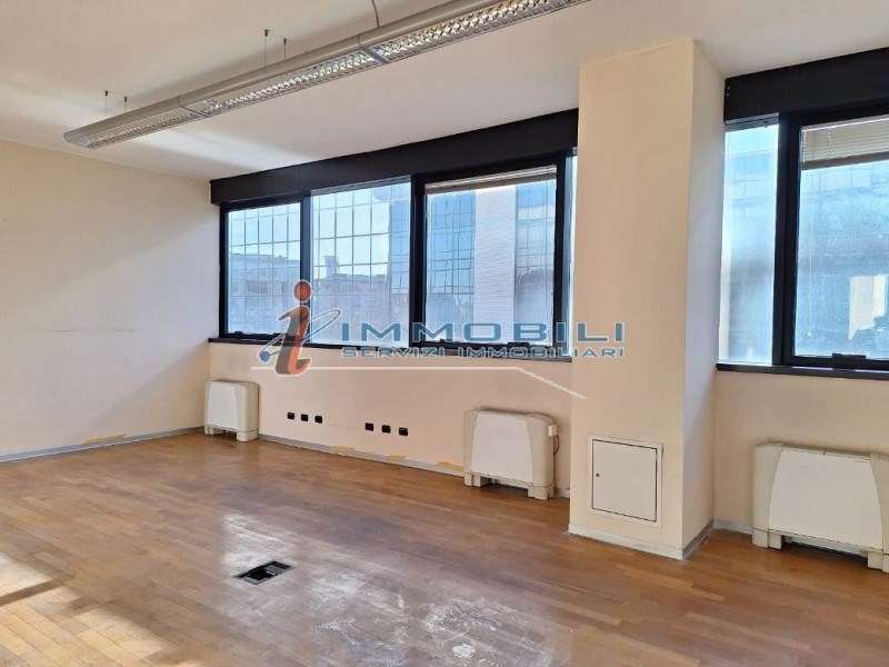 ufficio in affitto a Sesto San Giovanni