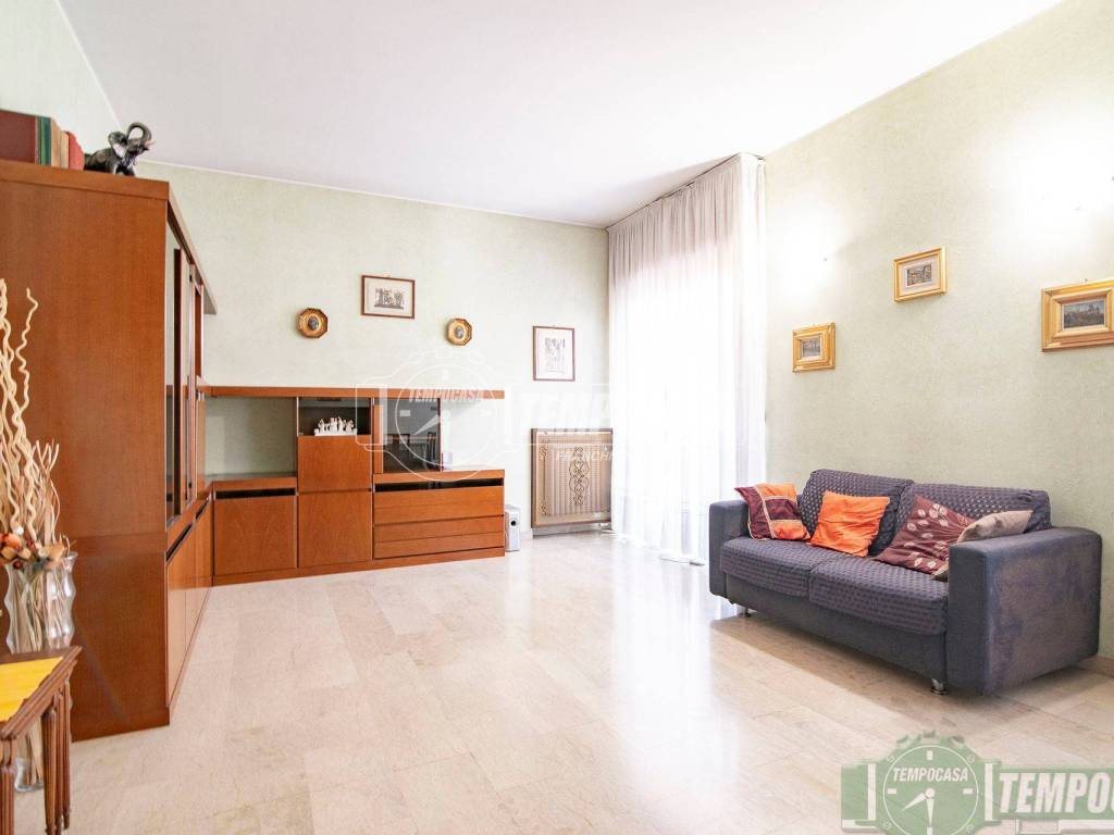 appartamento in affitto a Sesto San Giovanni in zona Rondinella