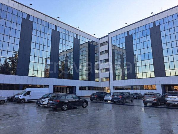 ufficio in affitto a Sesto San Giovanni in zona Rondò/Torretta