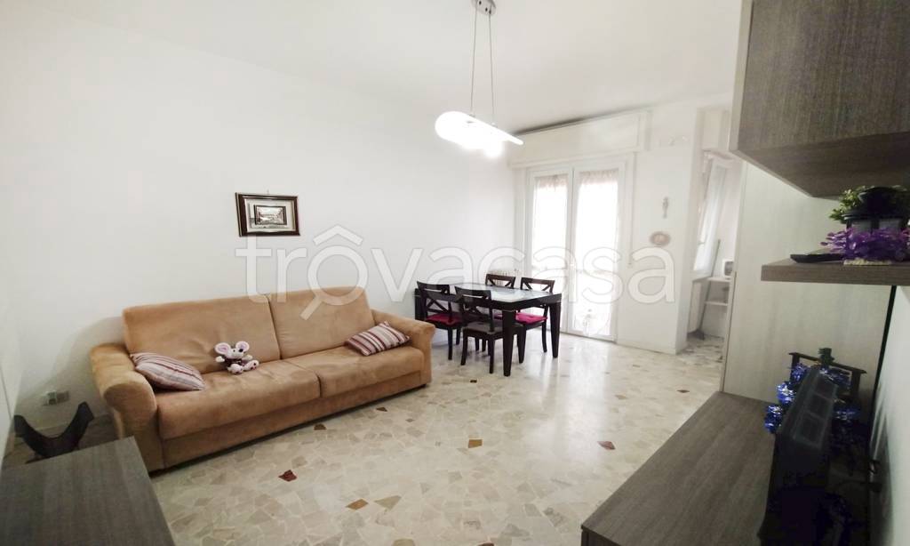 appartamento in affitto a Sesto San Giovanni in zona Rondò/Torretta