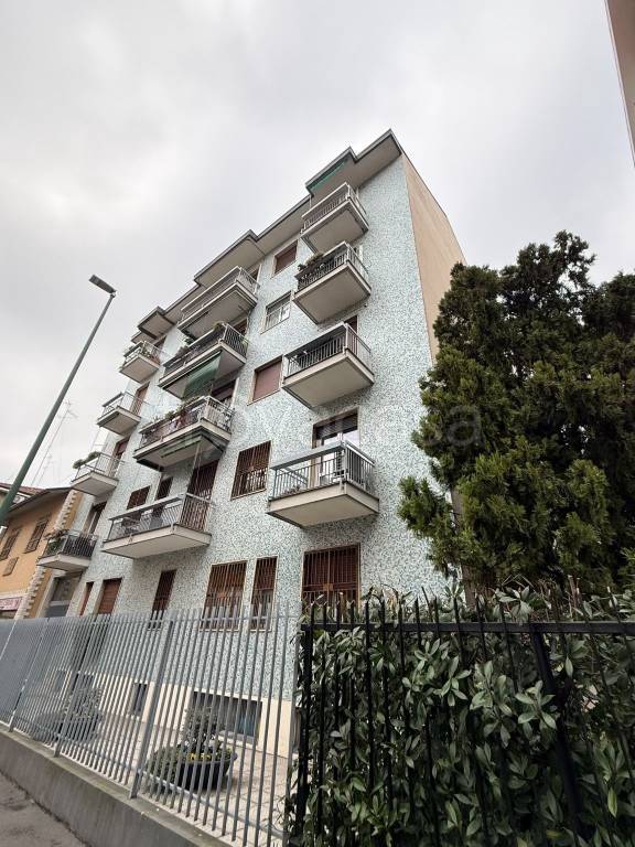 appartamento in affitto a Sesto San Giovanni in zona Rondinella