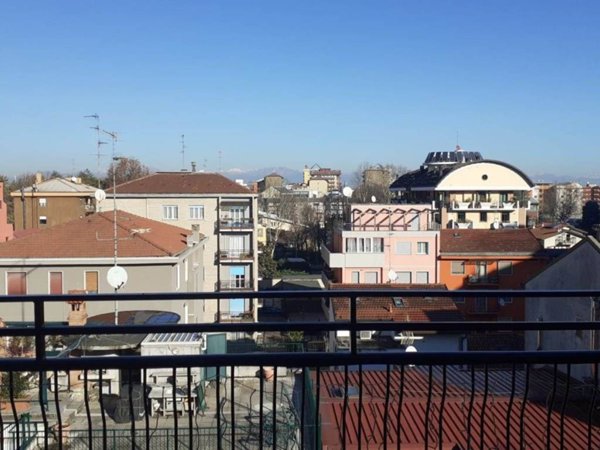 appartamento in affitto a Sesto San Giovanni in zona Rondinella