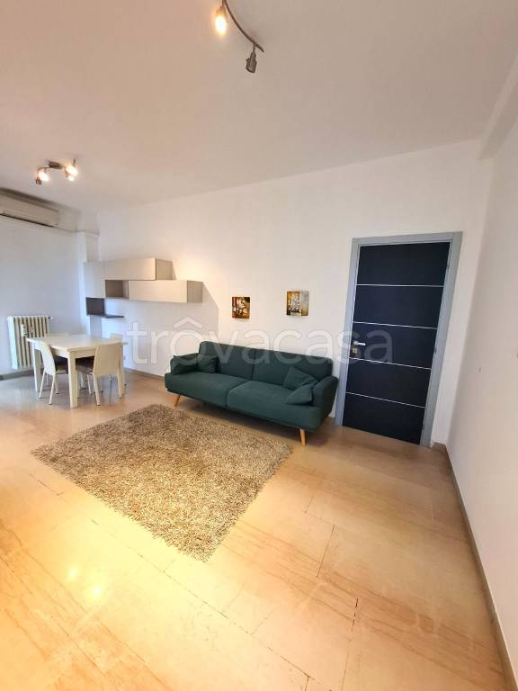 appartamento in affitto a Sesto San Giovanni in zona Rondò/Torretta