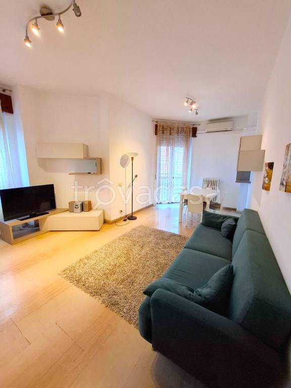 appartamento in affitto a Sesto San Giovanni in zona Rondò/Torretta