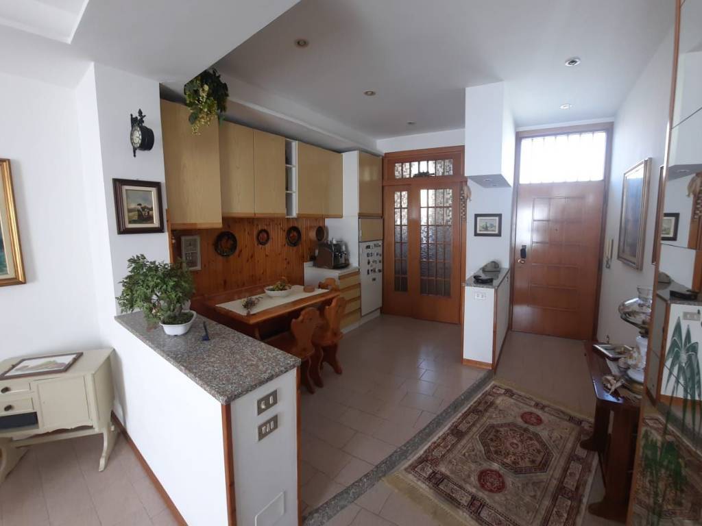 appartamento in affitto a Sesto San Giovanni in zona Rondinella