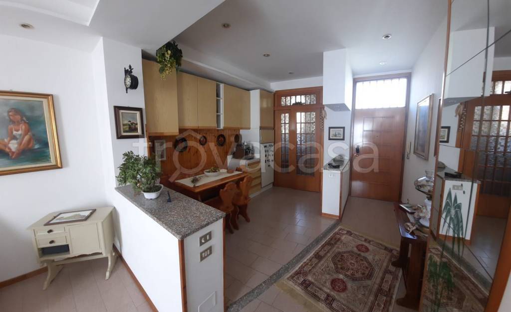 appartamento in affitto a Sesto San Giovanni in zona Rondinella