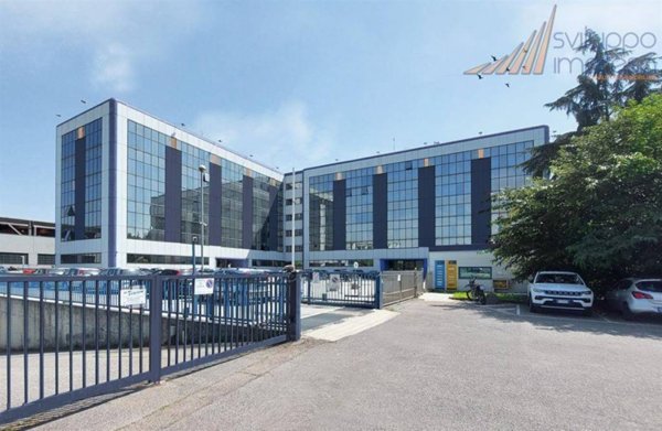 ufficio in affitto a Sesto San Giovanni in zona Rondò/Torretta