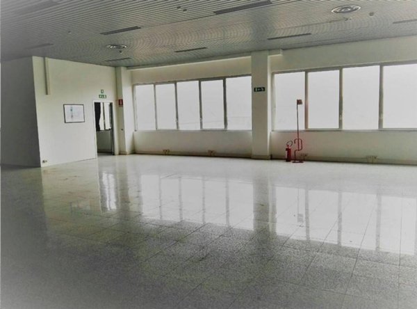 negozio in affitto a Sesto San Giovanni in zona Pelucca/Villaggio Falck