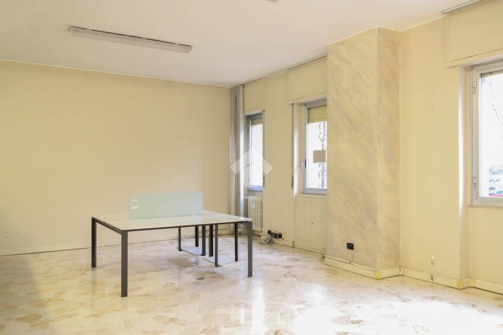 ufficio in affitto a Sesto San Giovanni