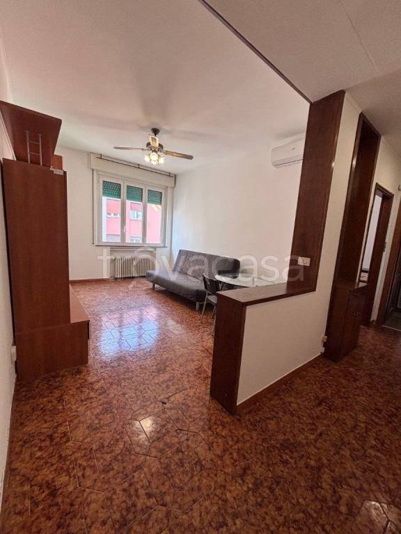 appartamento in affitto a Sesto San Giovanni in zona Rondò/Torretta