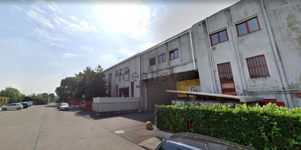 locale commerciale in affitto a Sesto San Giovanni