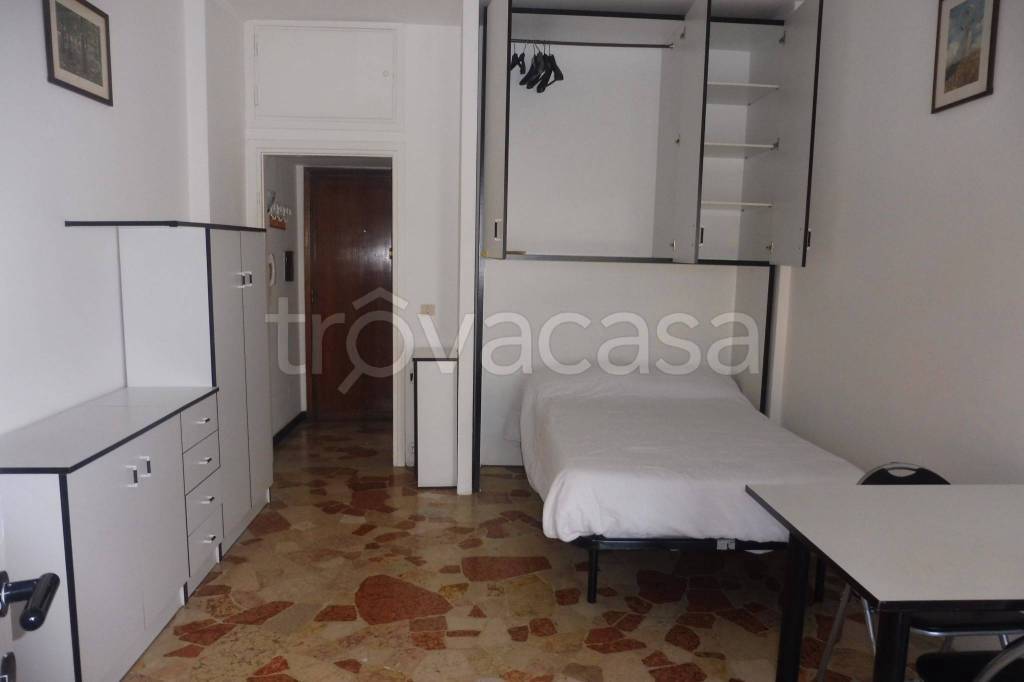 appartamento in affitto a Sesto San Giovanni in zona Rondinella