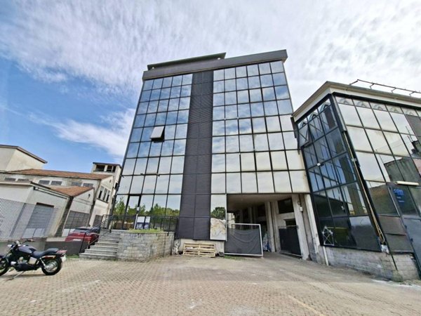 negozio in affitto a Sesto San Giovanni in zona Pelucca/Villaggio Falck