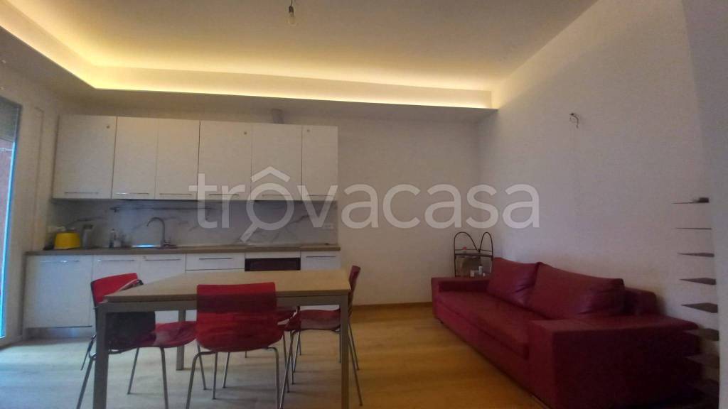 appartamento in affitto a Sesto San Giovanni in zona Rondinella