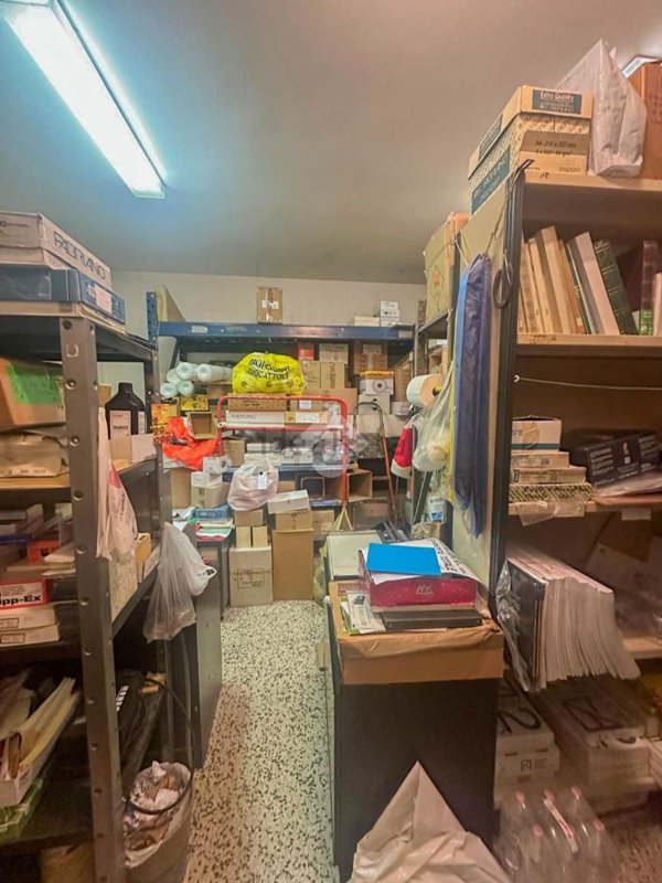 negozio in affitto a Settala