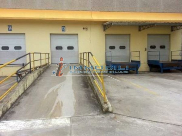 capannone in affitto a Settala in zona Caleppio