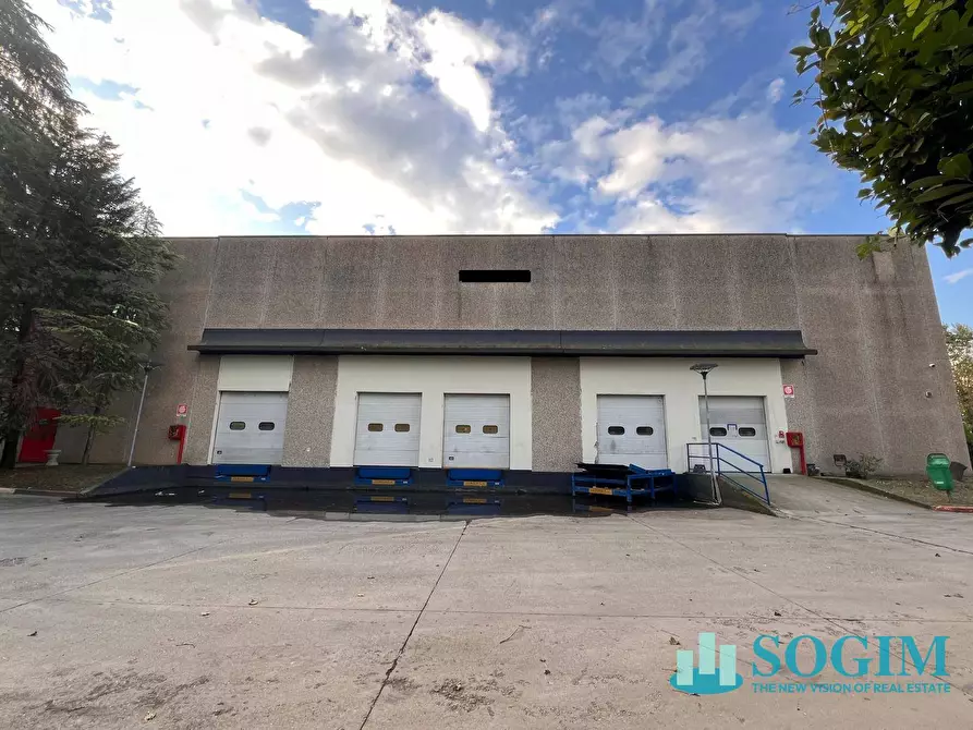 locale di sgombero in affitto a Settala