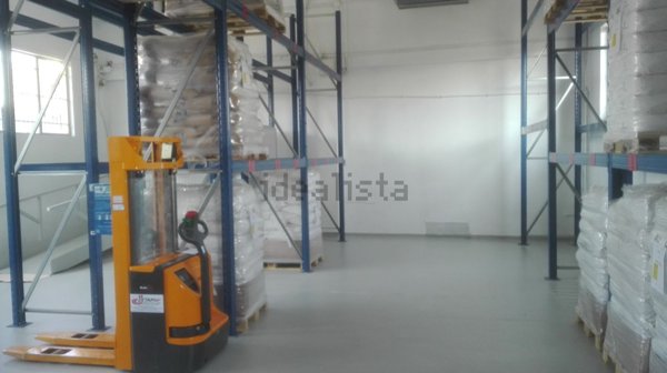 locale di sgombero in affitto a Settala