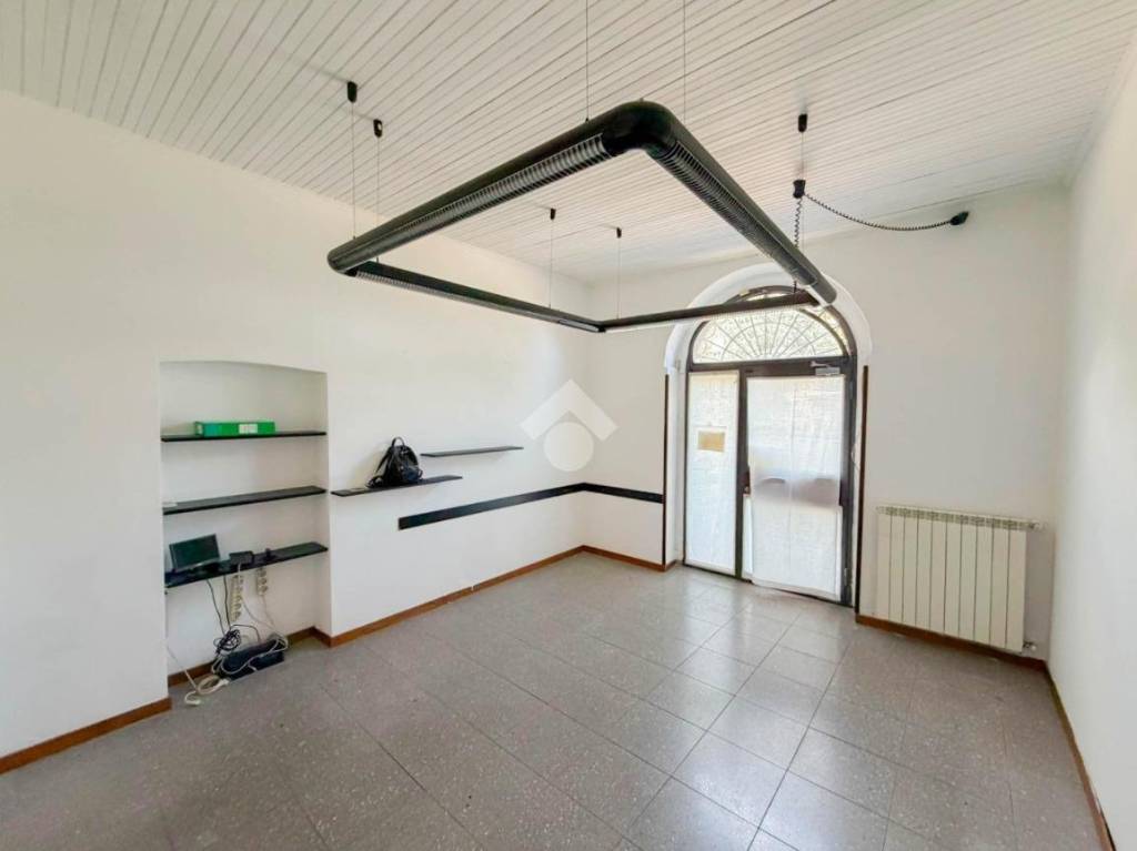negozio in affitto a Settala