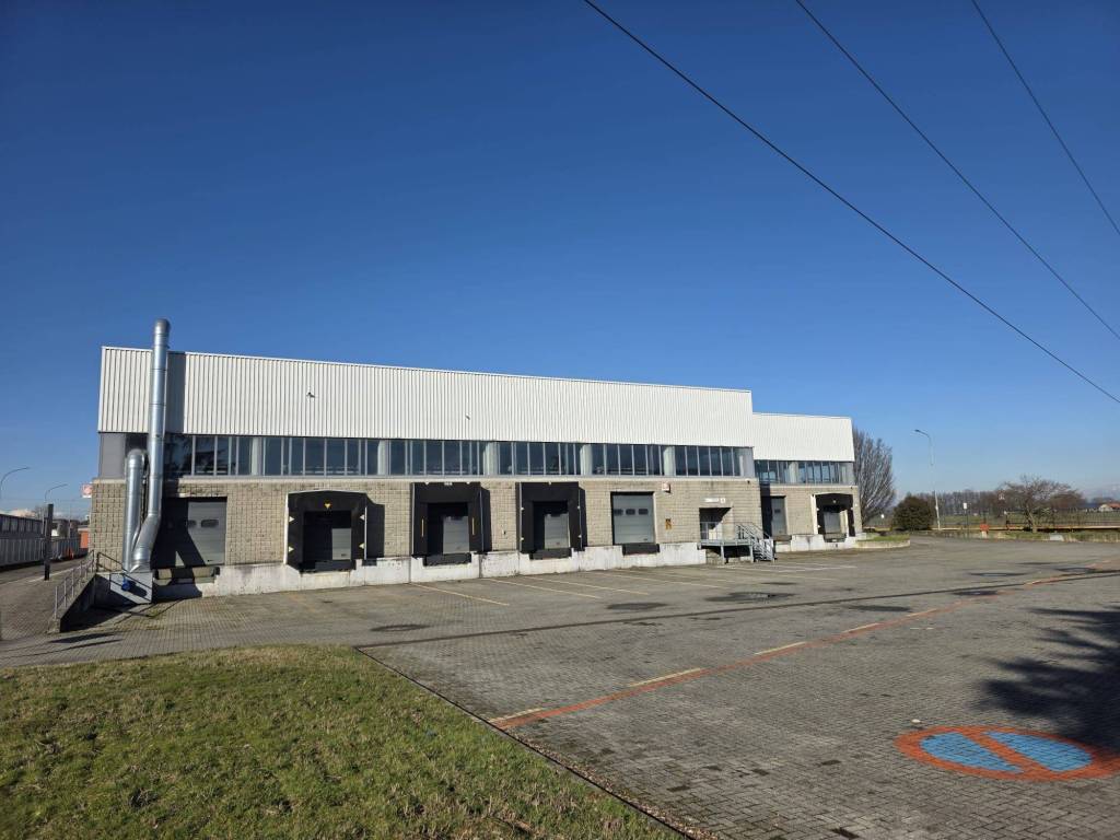 locale commerciale in affitto a Settala