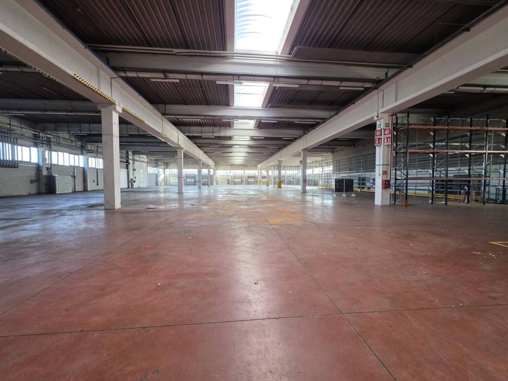 locale commerciale in affitto a Settala