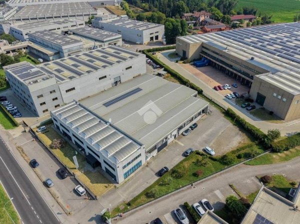 locale commerciale in affitto a Settala