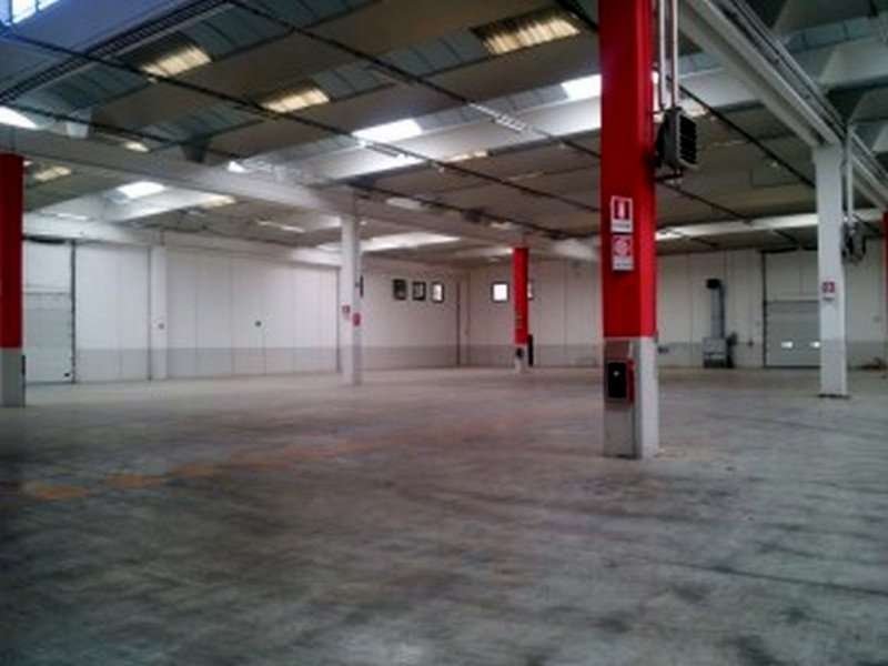 locale di sgombero in affitto a Settala