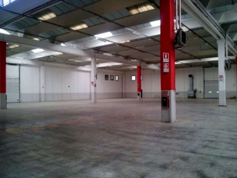 locale di sgombero in affitto a Settala