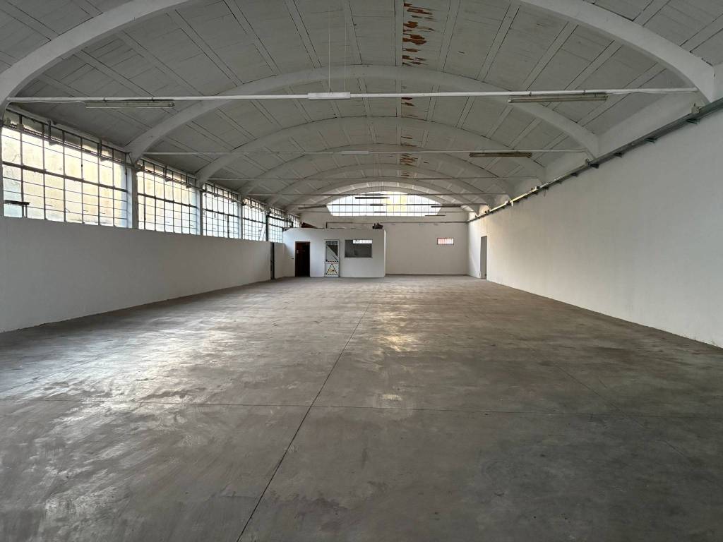 capannone in affitto a Settimo Milanese