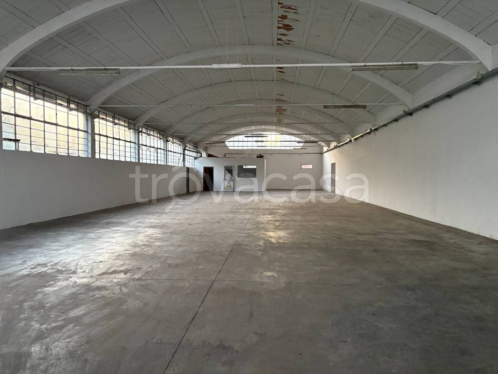 capannone in affitto a Settimo Milanese