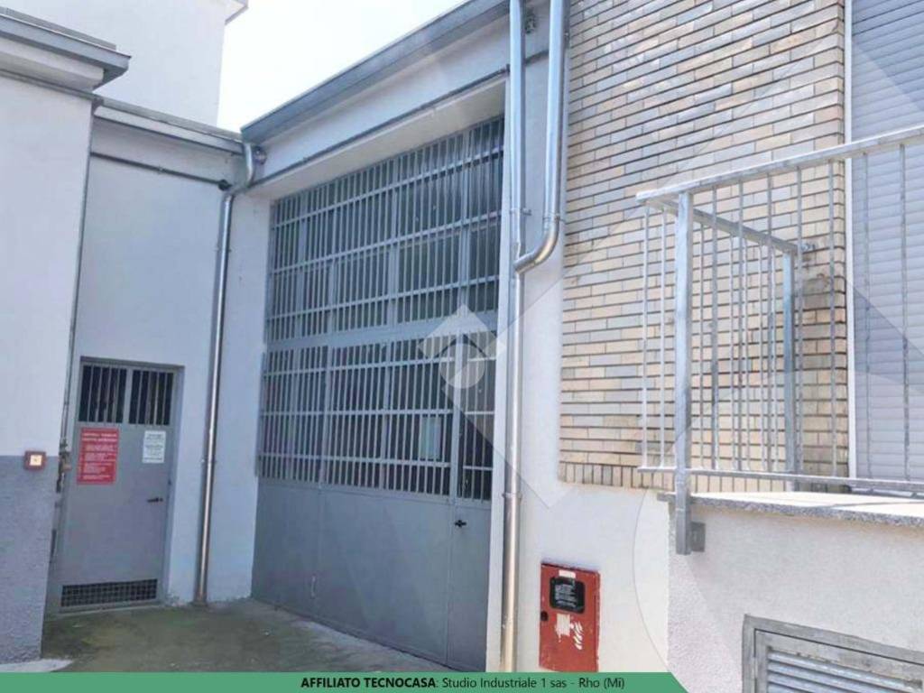 locale commerciale in affitto a Settimo Milanese