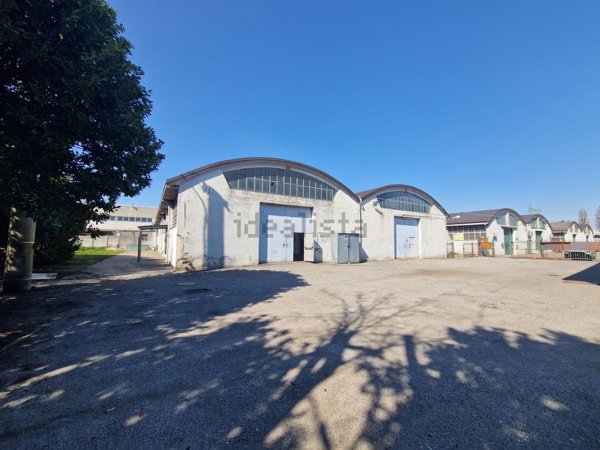 capannone in affitto a Settimo Milanese