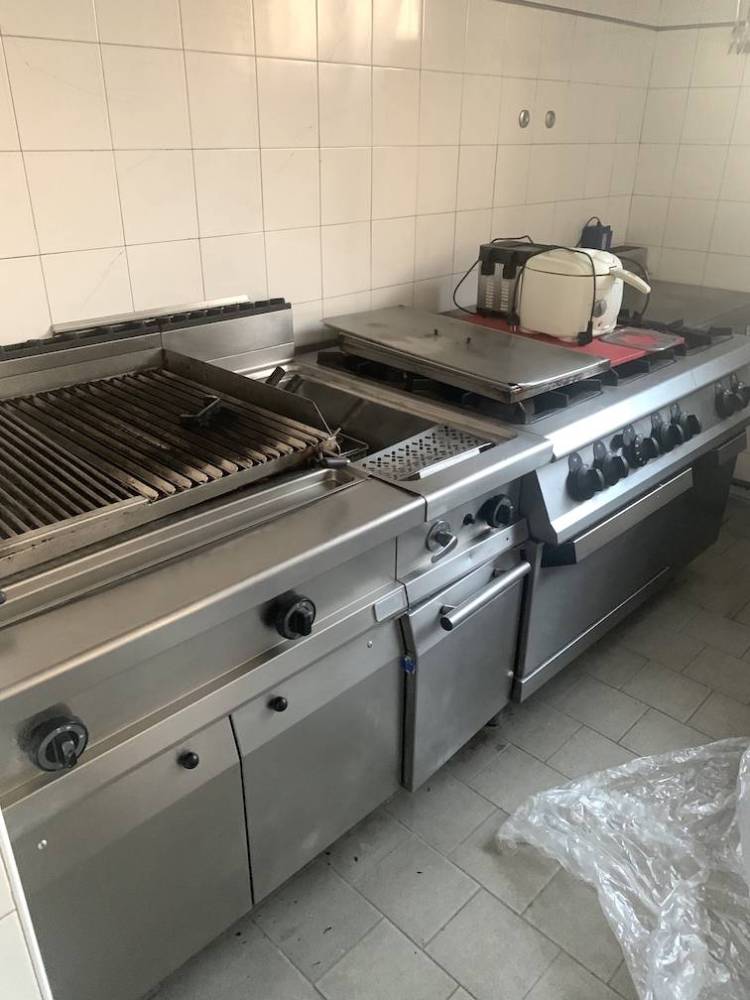 negozio in affitto a Settimo Milanese in zona Villaggio Cavour