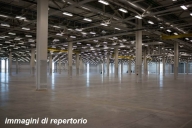 locale commerciale in affitto a Settimo Milanese