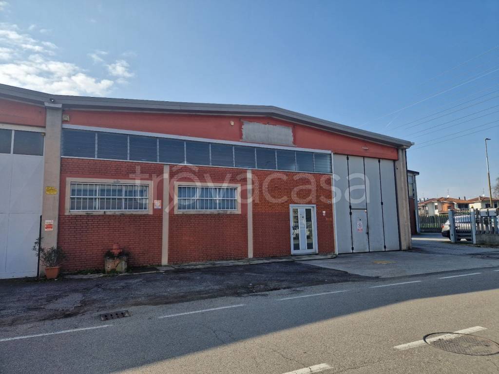locale commerciale in affitto a Settimo Milanese