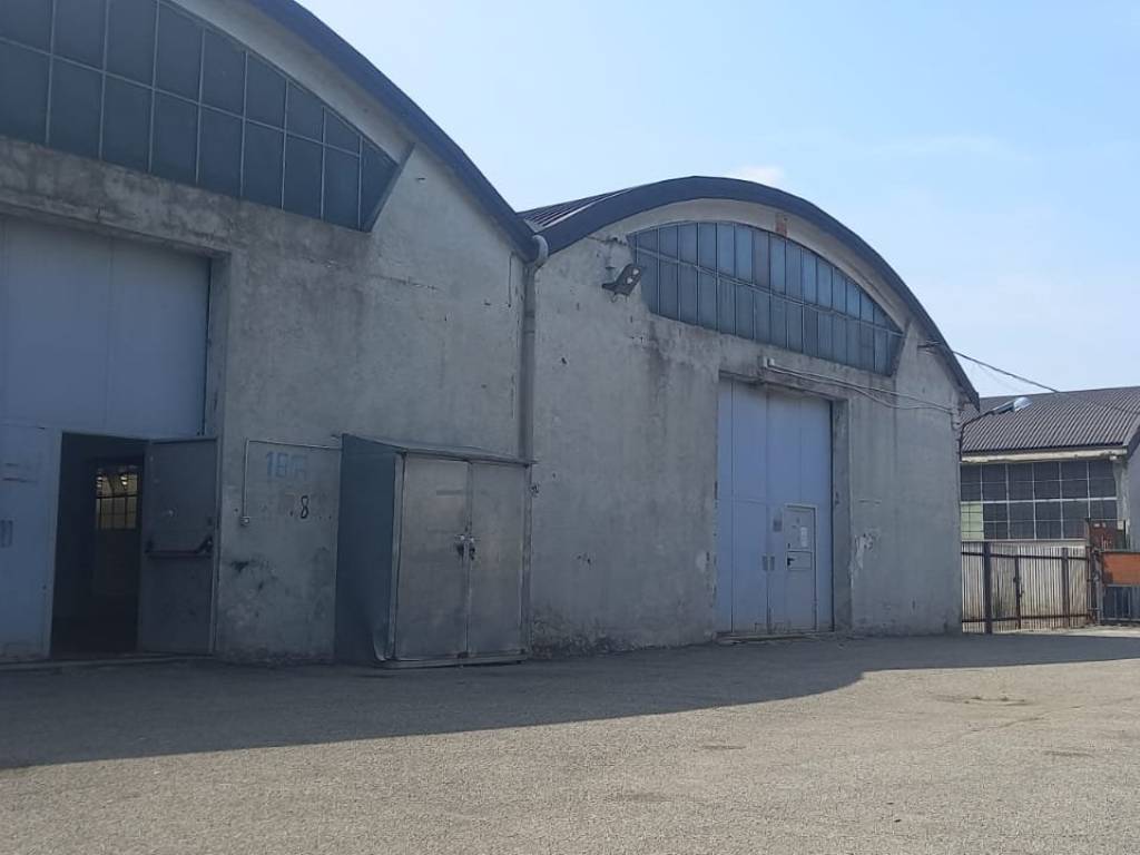 locale commerciale in affitto a Settimo Milanese in zona Seguro