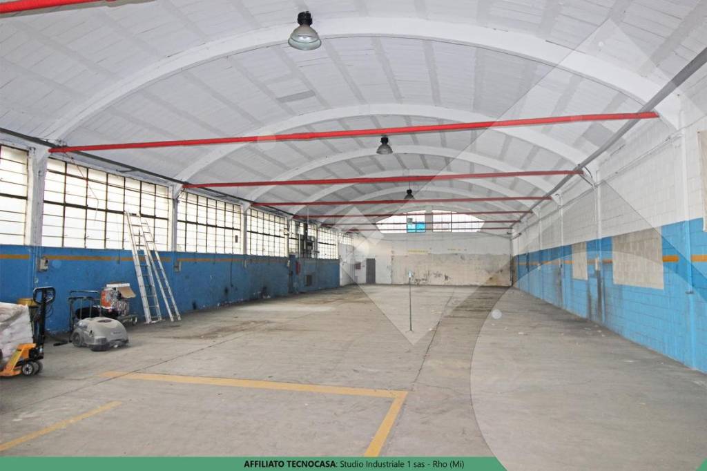 locale commerciale in affitto a Settimo Milanese