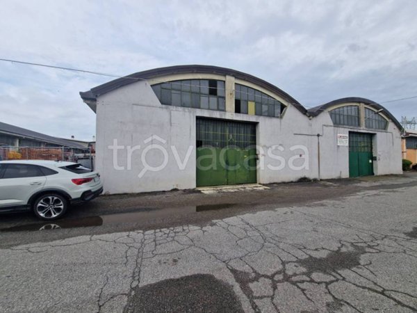 locale commerciale in affitto a Settimo Milanese