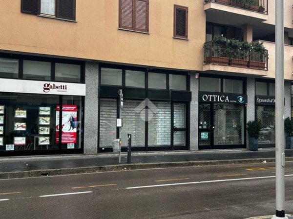negozio in affitto a Settimo Milanese