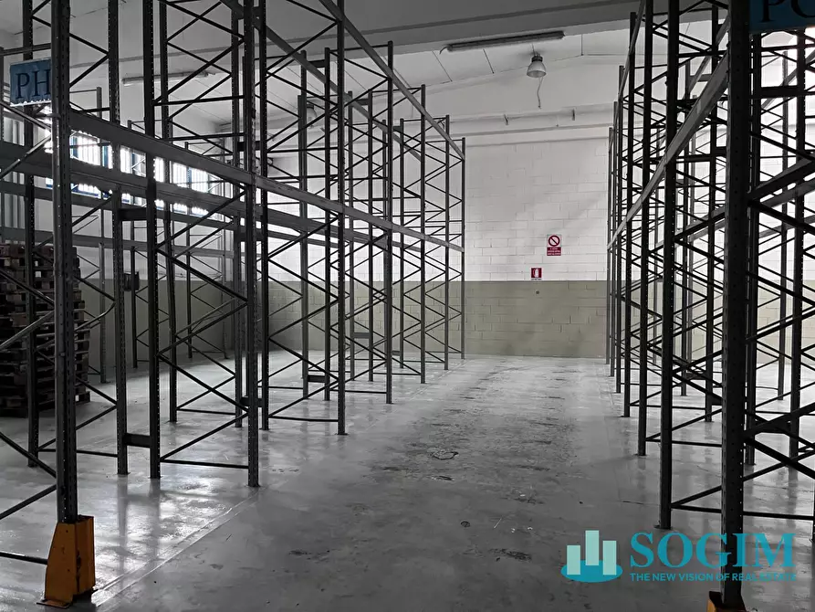 capannone in affitto a Settimo Milanese