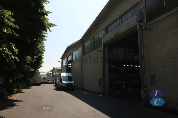capannone in affitto a Settimo Milanese