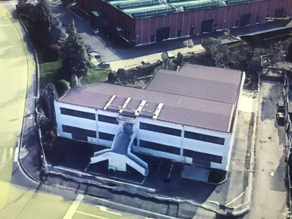 locale commerciale in affitto a Settimo Milanese