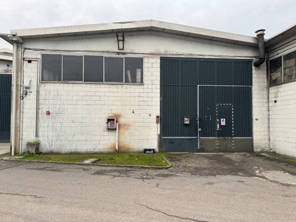 locale commerciale in affitto a Settimo Milanese