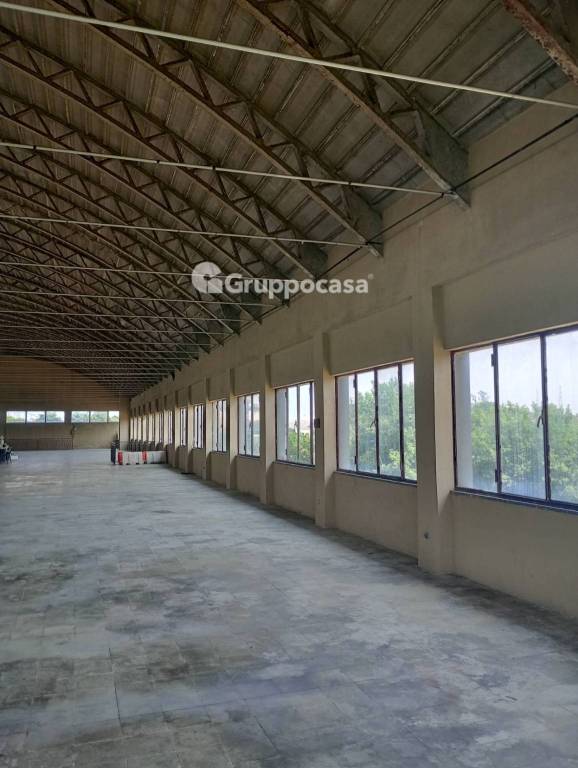 negozio in affitto a Settimo Milanese