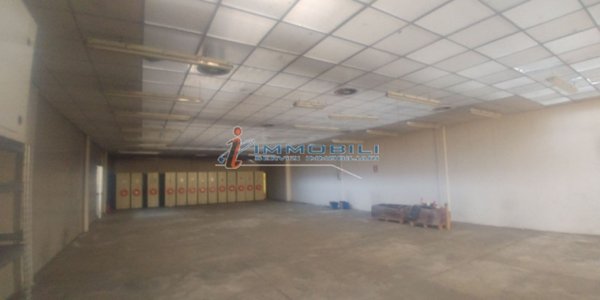 capannone in affitto a Settimo Milanese