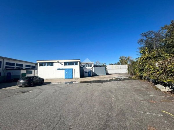 negozio in affitto a Settimo Milanese