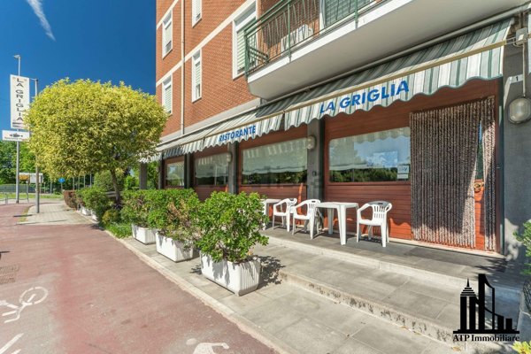 negozio in affitto a Settimo Milanese in zona Seguro