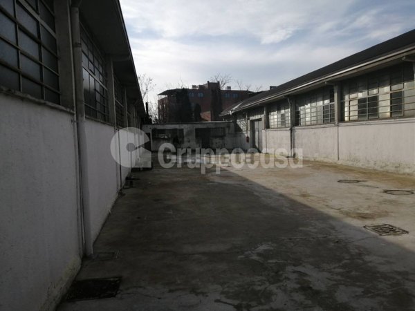 capannone in affitto a Settimo Milanese in zona Seguro